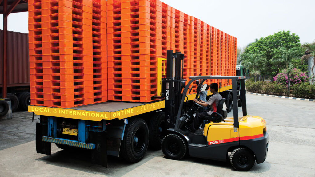 PALLET PLASTIK RABBIT STANDAR RAK GUDANG WAREHOUSE PABRIK INDUSTRI DI INDONESIA