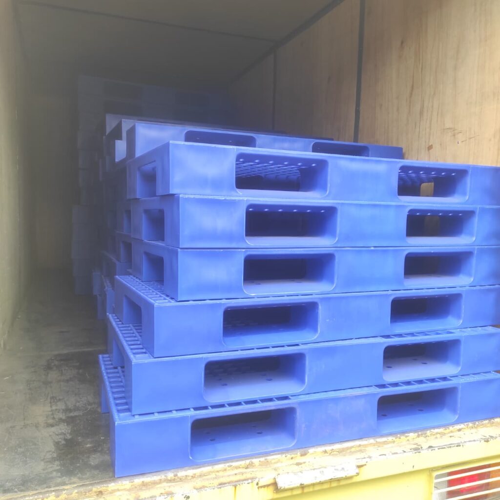 KIRIM PALLET PLASTIK RABBIT INDUSTRI KE SAMARINDA - KALTIM | PALLETPLASTIKINDUSTRI.COM